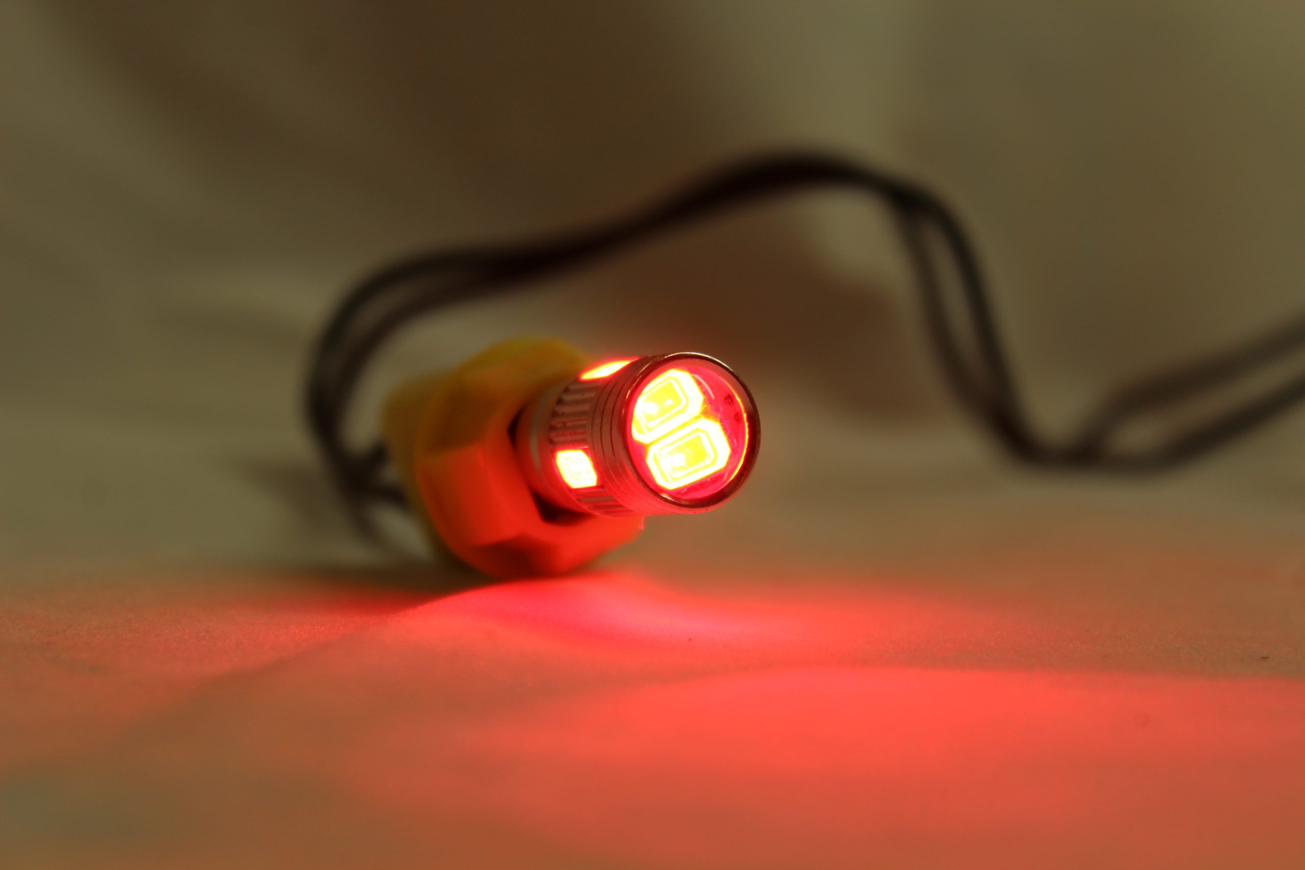 T10 LED Bulb replacement (Red) Two bulbs - Image 2